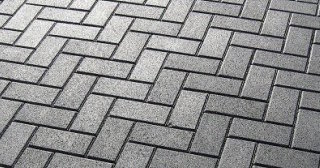 Укладка тротуарной плитки в Красном Сулине в октябре