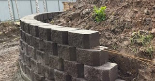 Установка подпорной стенки в Красном Сулине в октябре
